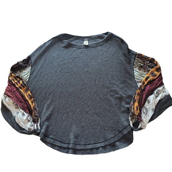 We the free free people womens Sz Small gray blossom thermal patchwork top - Picture 2 of 6